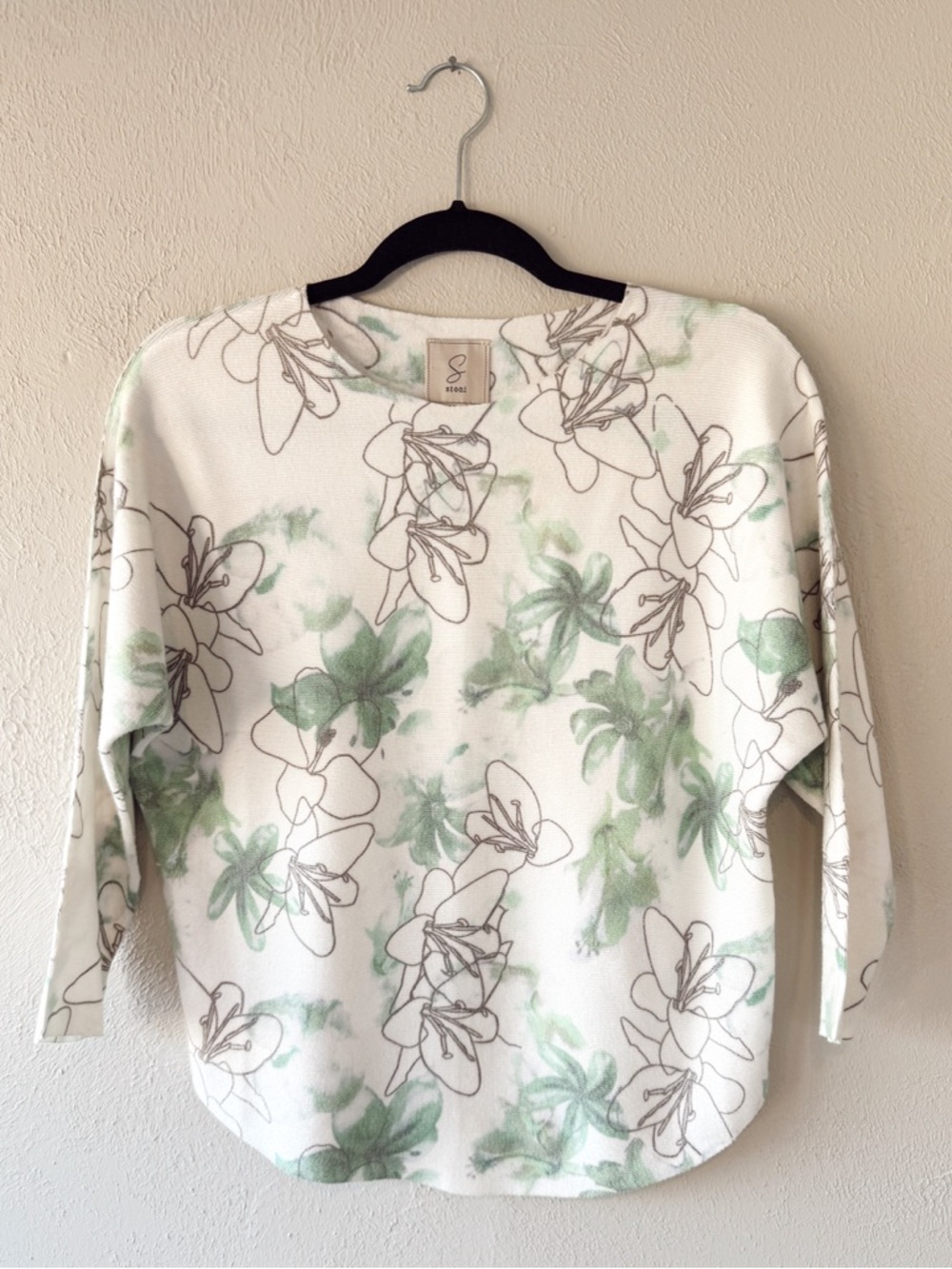 Sioni Soft Floral Pullover Top in White and Sage Green
